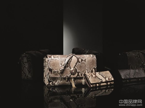 Versace（范思哲）Vanitas手袋 再塑品牌经典_二手奢侈品包包哪里买的货比较好