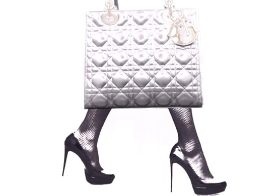 Lady Dior 微电影 “360° Bag”_广州二手奢侈品包包在哪里买