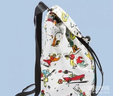 潮流品牌prada 2012年春夏季卡通印花背包_靠谱二手奢侈品包包哪里可以买