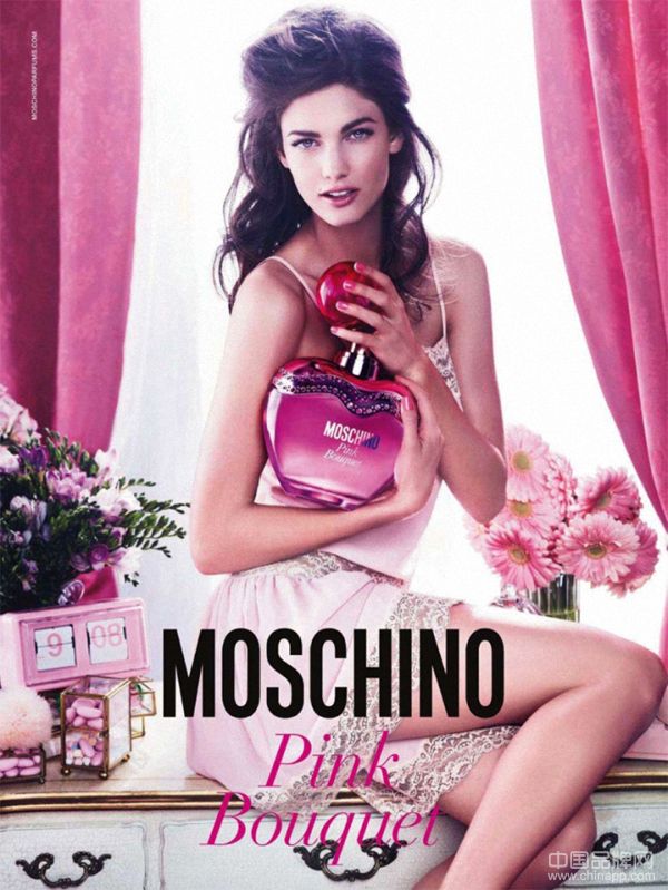 Moschino新款香水Pink Bouquet