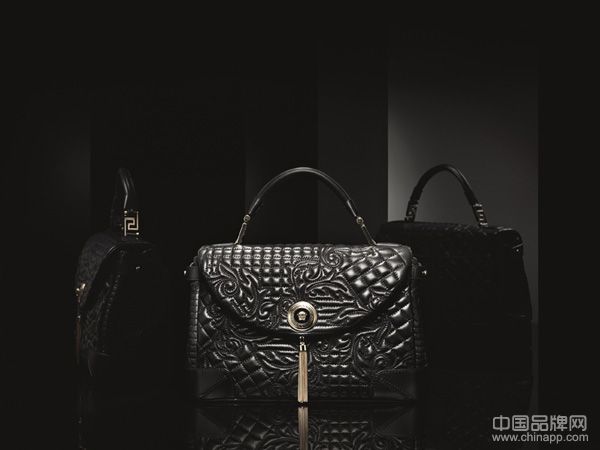 Versace（范思哲）Vanitas手袋 再塑品牌经典_二手奢侈品包包哪里买的货比较好
