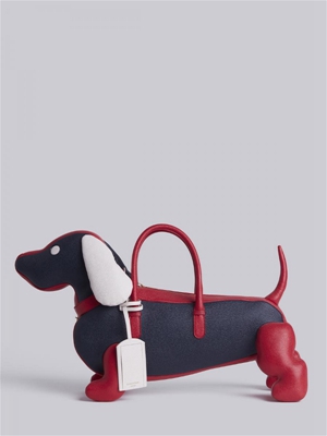 Thom Browne为爱宠推出“同款”腊肠犬新包袋_广州奢侈品包包厂家货源前10名