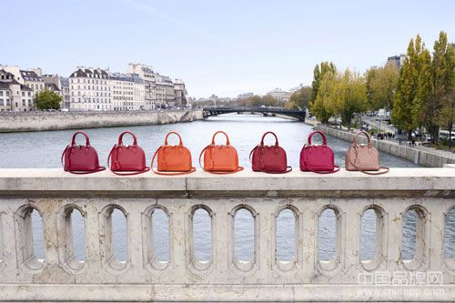 Louis Vuitton 最新手袋广告硬照_二手奢侈品包包哪里买的货比较好