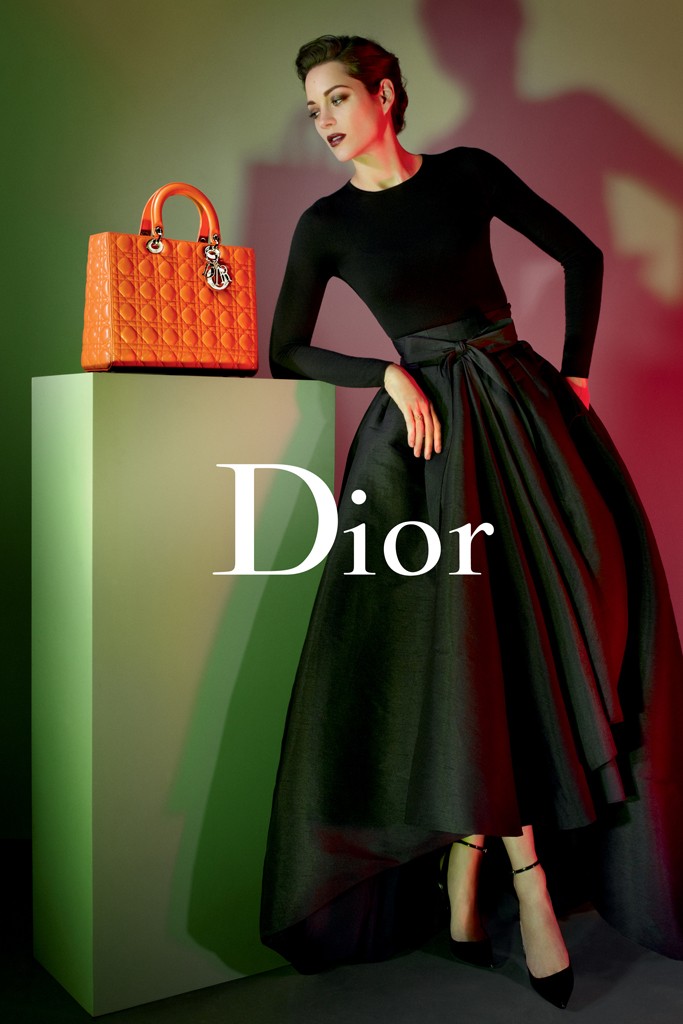 Marion Cotillard 为 Lady Dior 拍摄最新手袋广告硬照_最高品质广州奢侈品包包微信号