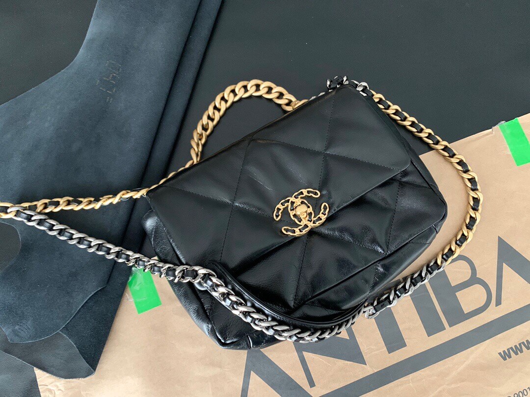 Chanel香奈儿 19 Flap Bag AS1160小号26CM黑色