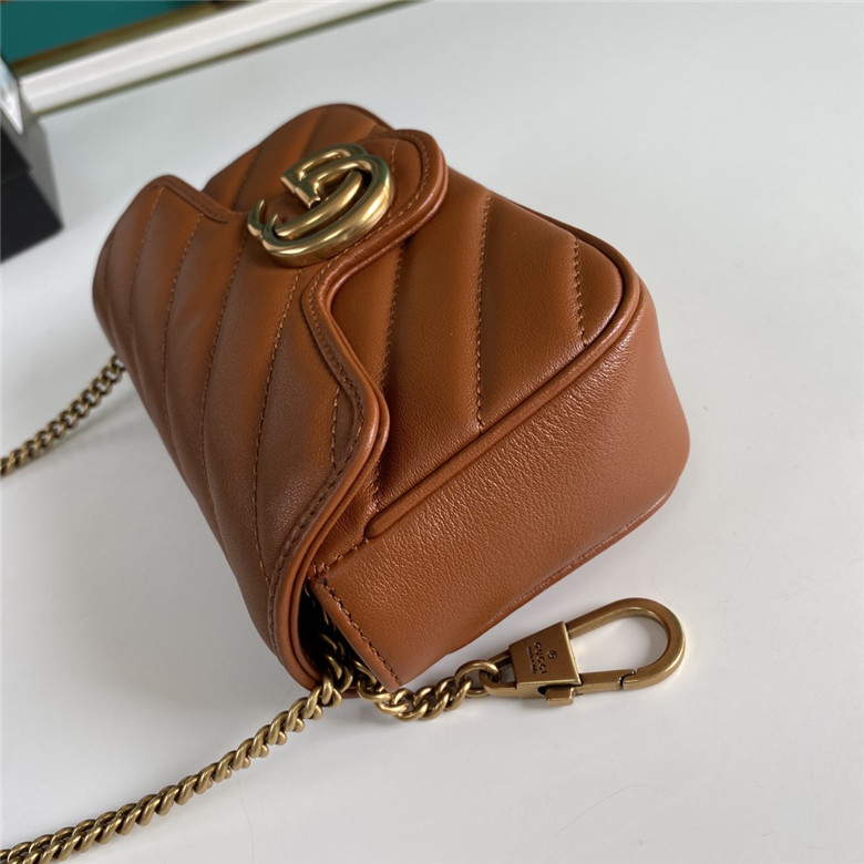 Gucci 476433 0OLFT 2535 GG Marmont系列 绗缝超迷你手袋