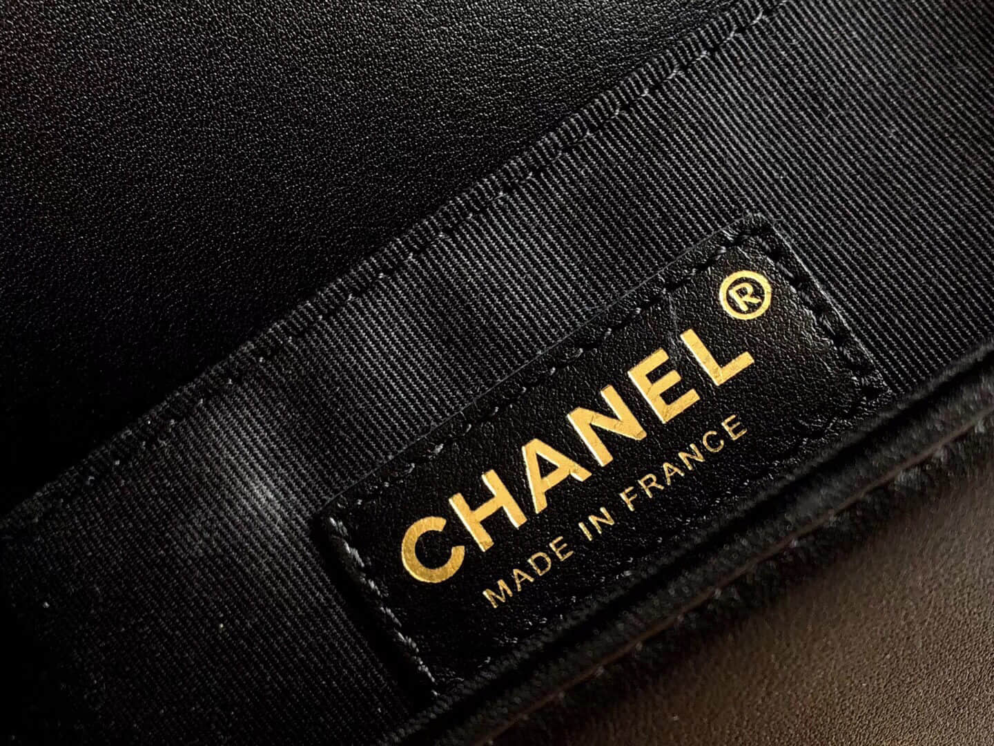 Chanel/香奈儿67086黑色小牛皮V型金扣链条单肩包斜