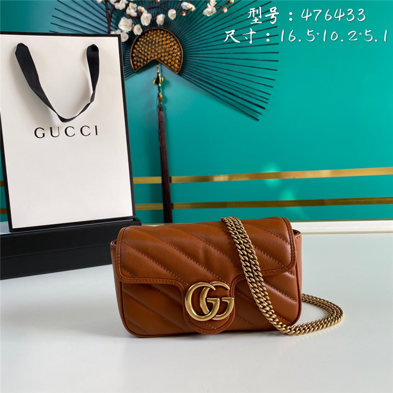 Gucci 476433 0OLFT 2535 GG Marmont系列 绗缝超迷你手袋