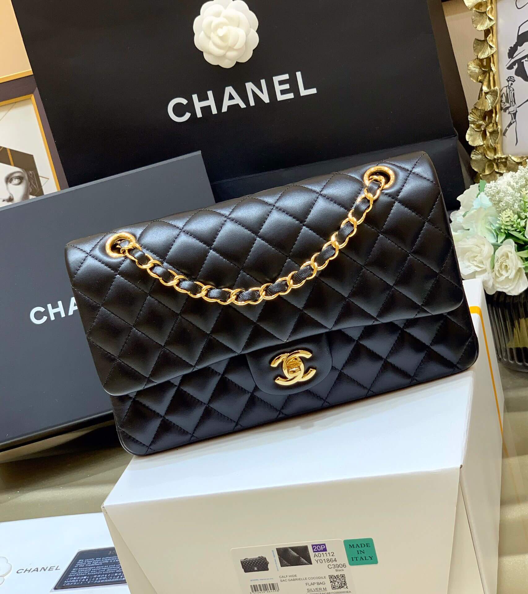 Chanel香奈儿 CF25 Classic flap bag A01112黑色羊皮金扣