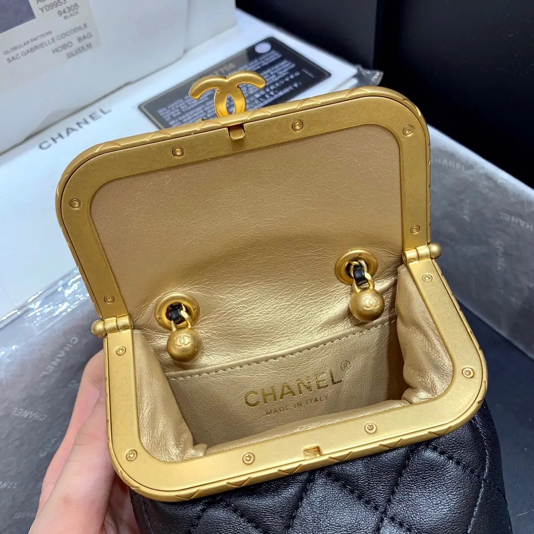 Chanel AS1885 2020新款复古小号菱格锁扣链条包晚宴