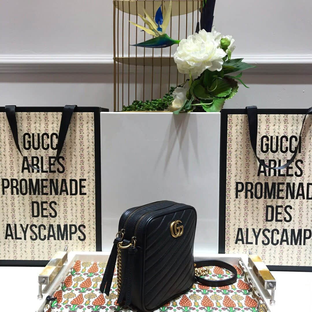 古驰/Gucci 550155 GG Marmont系列绗缝皮革迷你肩背包