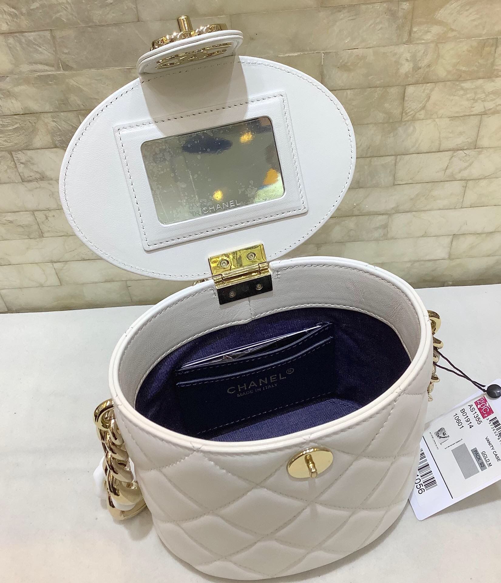 Chanel/香奈儿 AS1355 2020新款小羊皮菱格圆桶化妆包