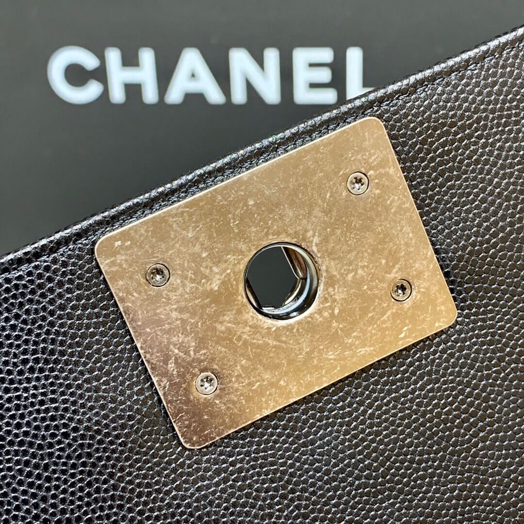 Chanel Leboy 20CM A67085黑色牛皮银扣