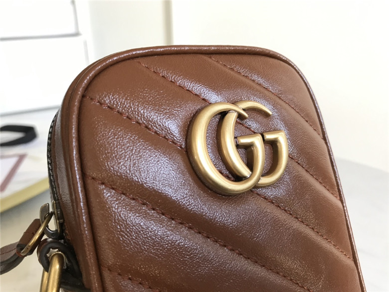 Gucci 598597 0OLFT 2535 GG Marmont系列 绗缝迷你手袋