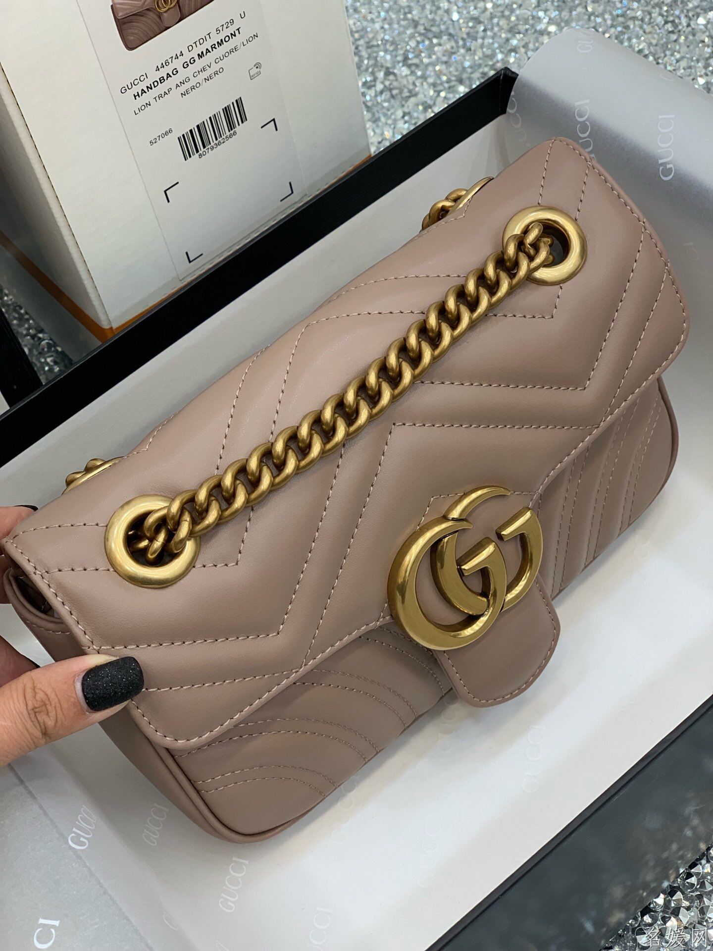 Gucci GG Marmont系列绗缝迷你手袋 446744奶茶色