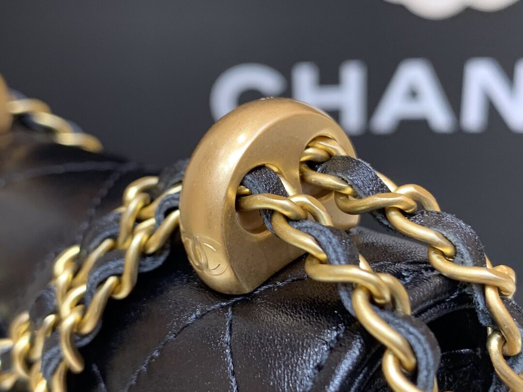Chanel 2021早秋高级手工坊双金珠系列小方包 AP22