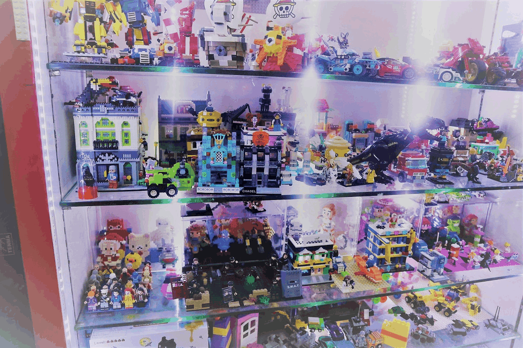 广州最大玩具批发市场，就在越秀闹市之中，可惜现在大不如前了
