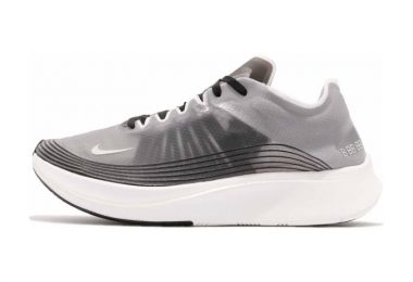 耐克 Nike Zoom Fly SP跑步鞋