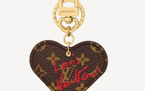LV M00462 HEART 包饰与钥匙扣