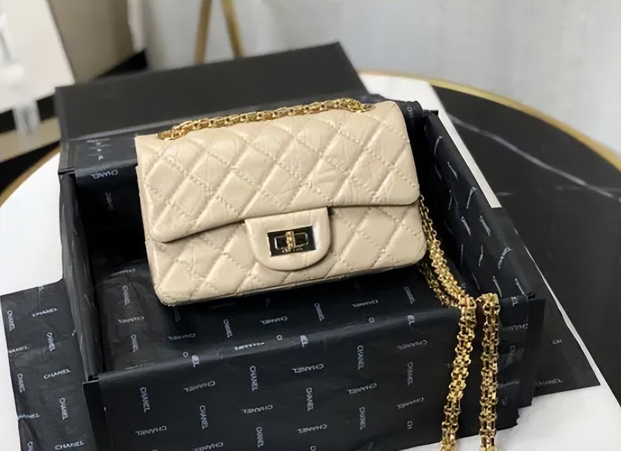 奢侈品丨女生钟爱“香奈儿”，Chanel的经典包款有哪些？