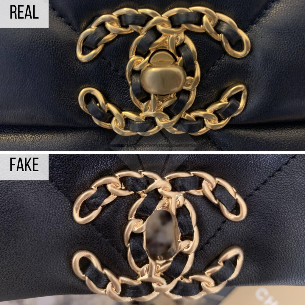 Chanel 19 Bag: The Buckle Method